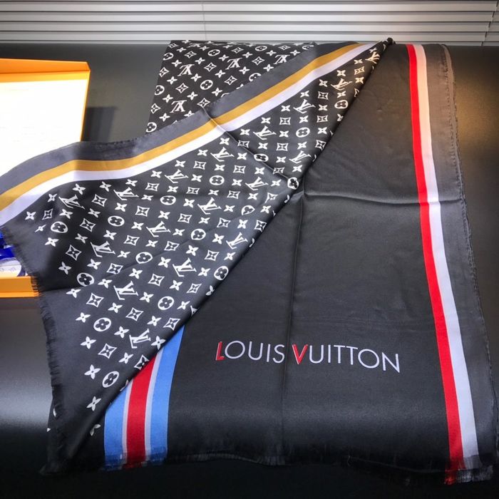 Louis Vuitton Scarf LVS00112